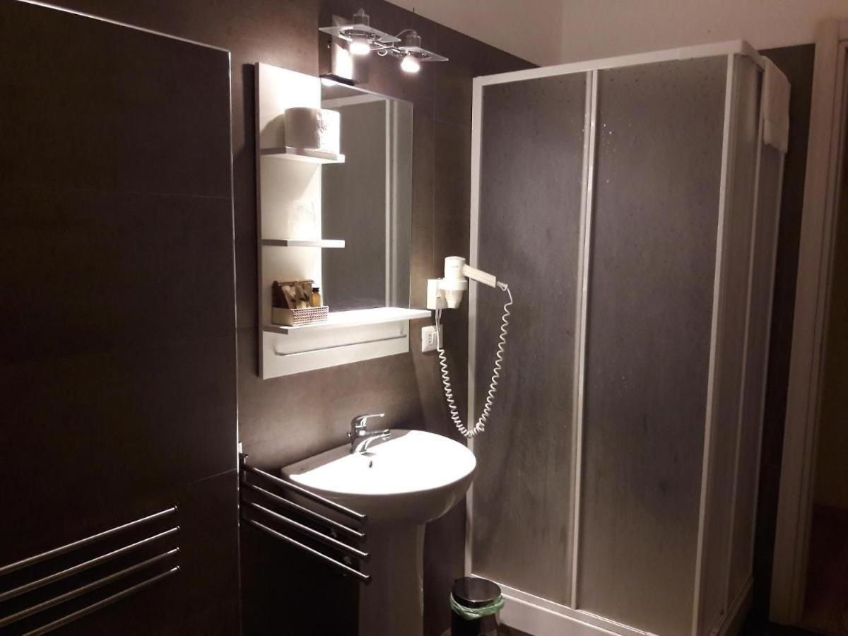 4Rooms Guest House Free Wi-Fi Salerno Ngoại thất bức ảnh
