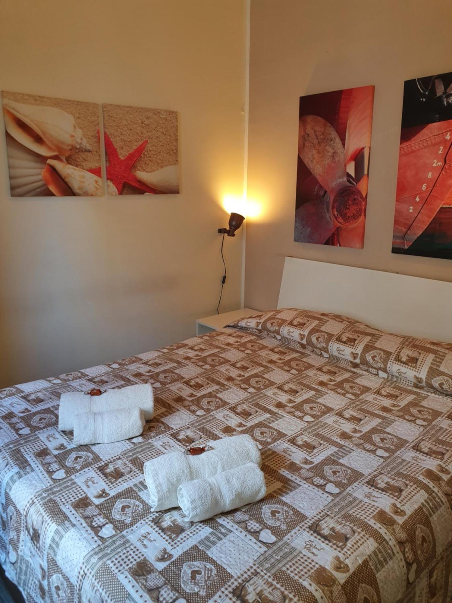 4Rooms Guest House Free Wi-Fi Salerno Ngoại thất bức ảnh