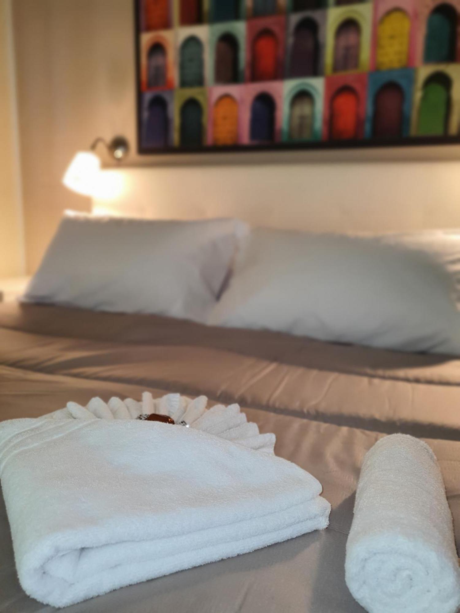 4Rooms Guest House Free Wi-Fi Salerno Ngoại thất bức ảnh