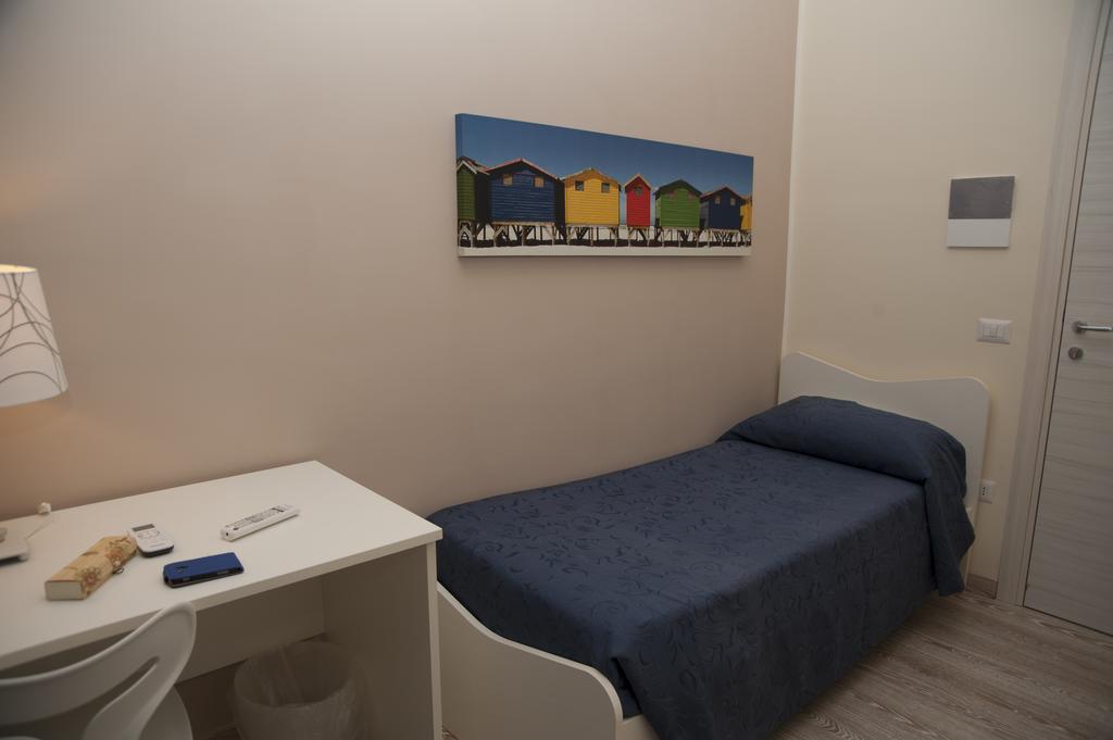4Rooms Guest House Free Wi-Fi Salerno Phòng bức ảnh