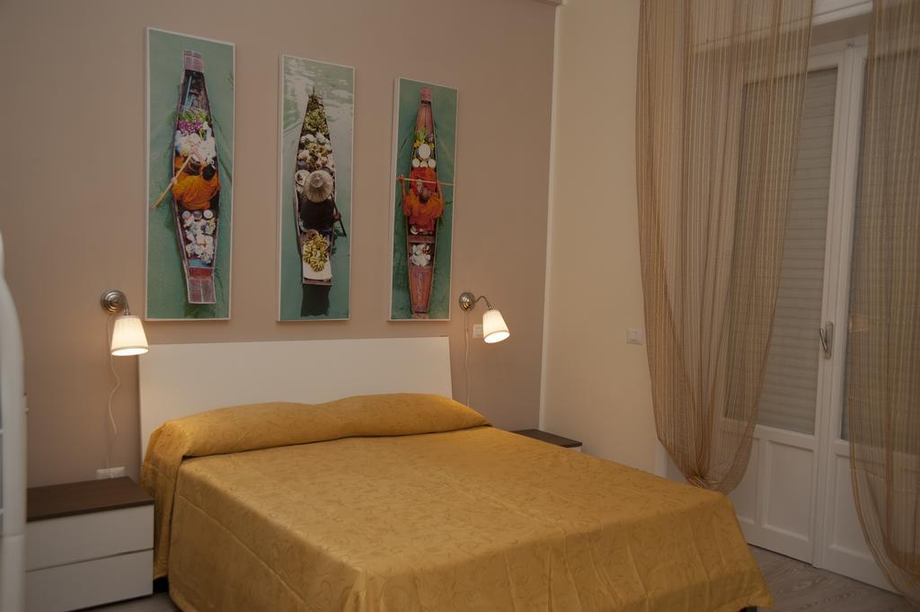 4Rooms Guest House Free Wi-Fi Salerno Phòng bức ảnh